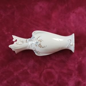 Beautiful Vase Outlined in Gold